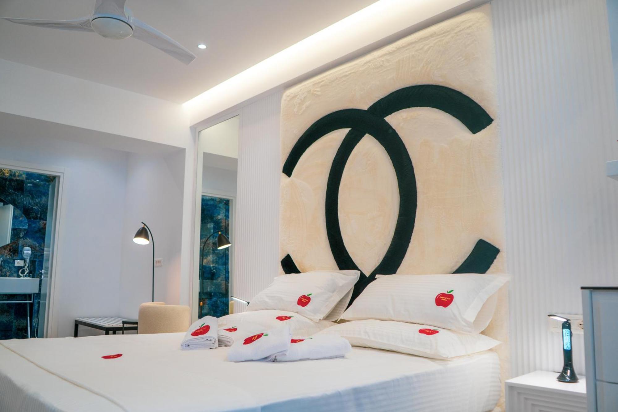 Adam & Eve Suites Sarande Exterior photo